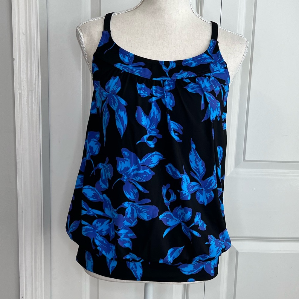 Lands’ End Blue Black Floral Blouson Racerback Tankini Swimsuit Top 8 Shelf Bra - Picture 2 of 12
